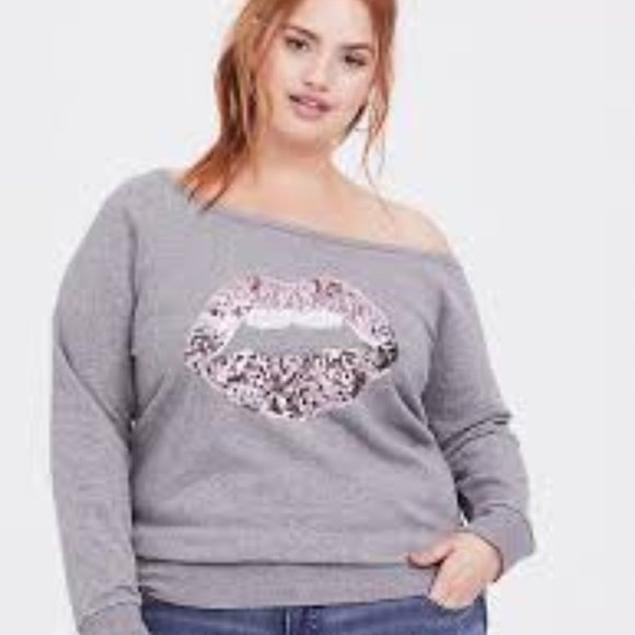 off the shoulder lips sweatshirt